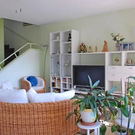 Διαμέρισμα Sleeps 5 Pool Wifi