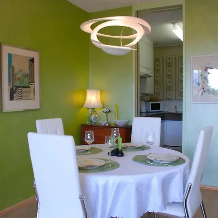 Διαμέρισμα Sleeps 5 Pool Wifi Minusio