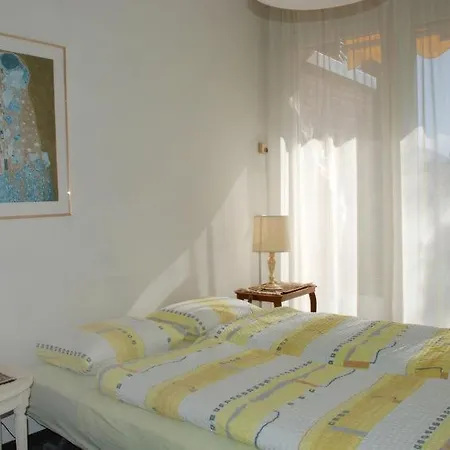 Sleeps 5 Pool Wifi * Minusio